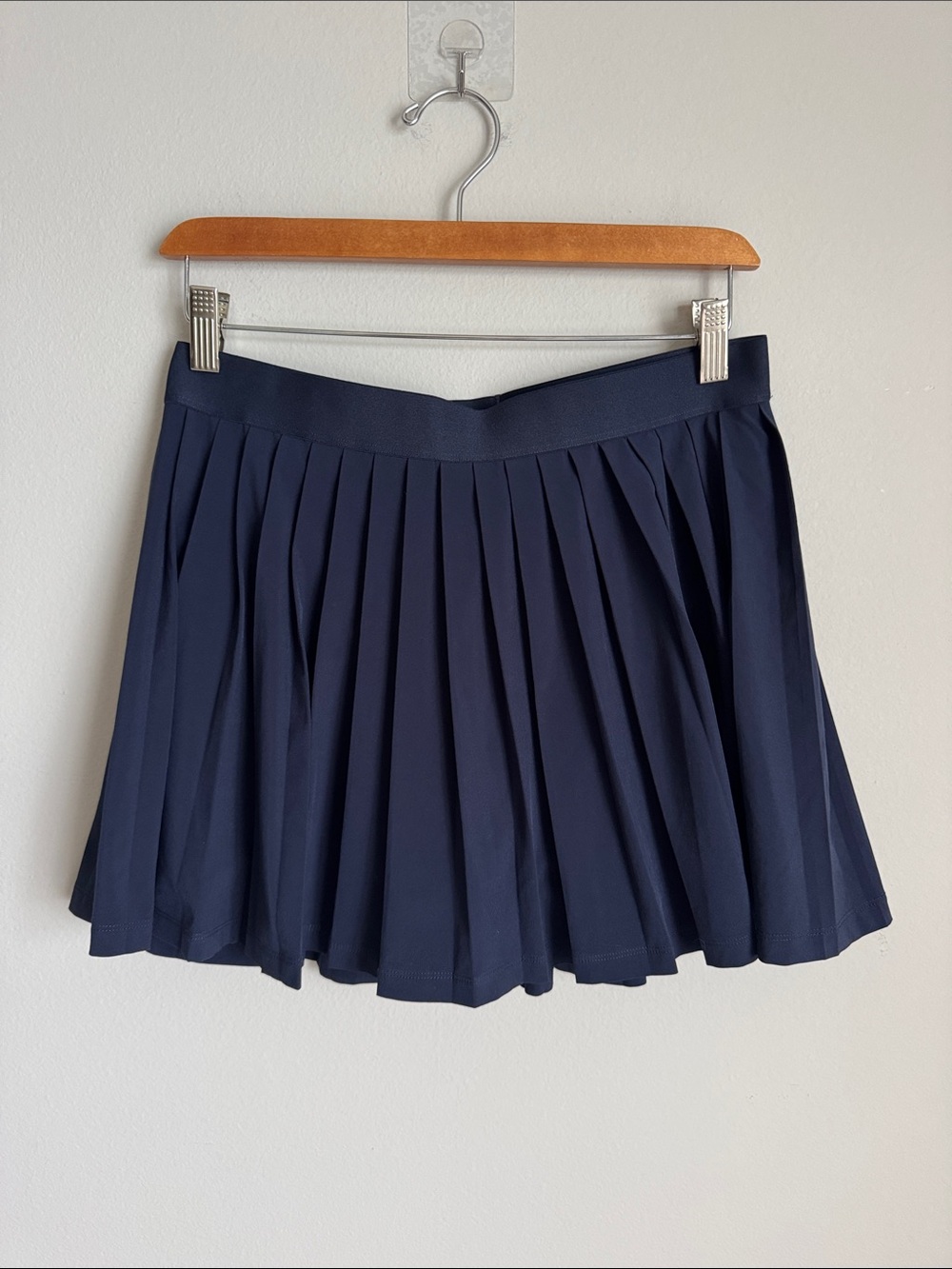 Athleta Navy Pleated Tennis Skort Built-In Shorts Pocket Athletic Golf Skirt M - Picture 2 of 7